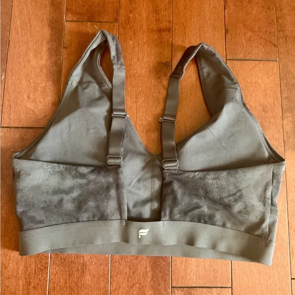 NWOT Fabletics Charcoal Sports Bra - Picture 2 of 2